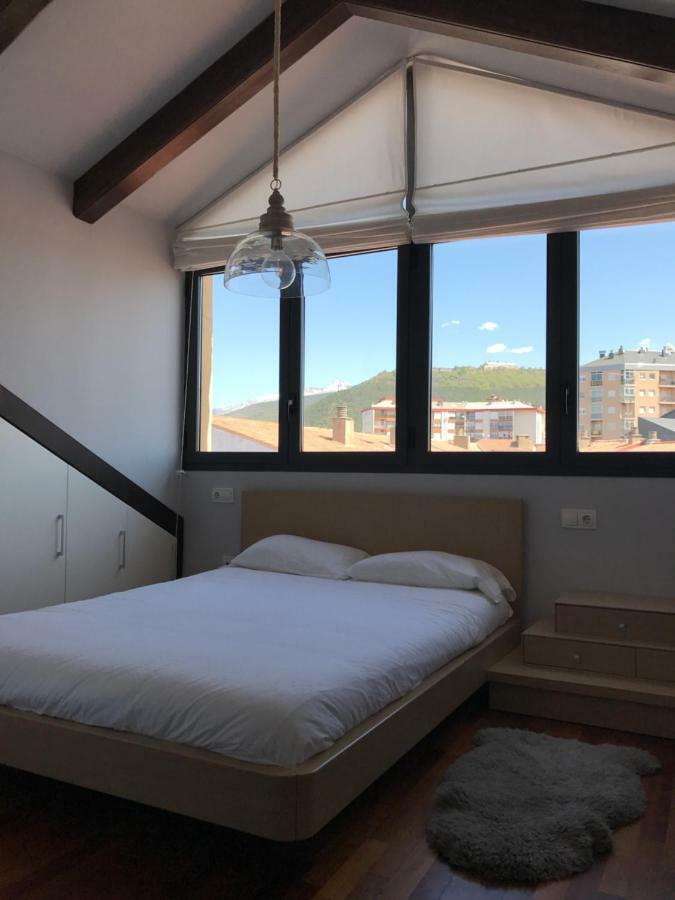 Duplex Centrico Labati Jaca Apartamento Exterior foto